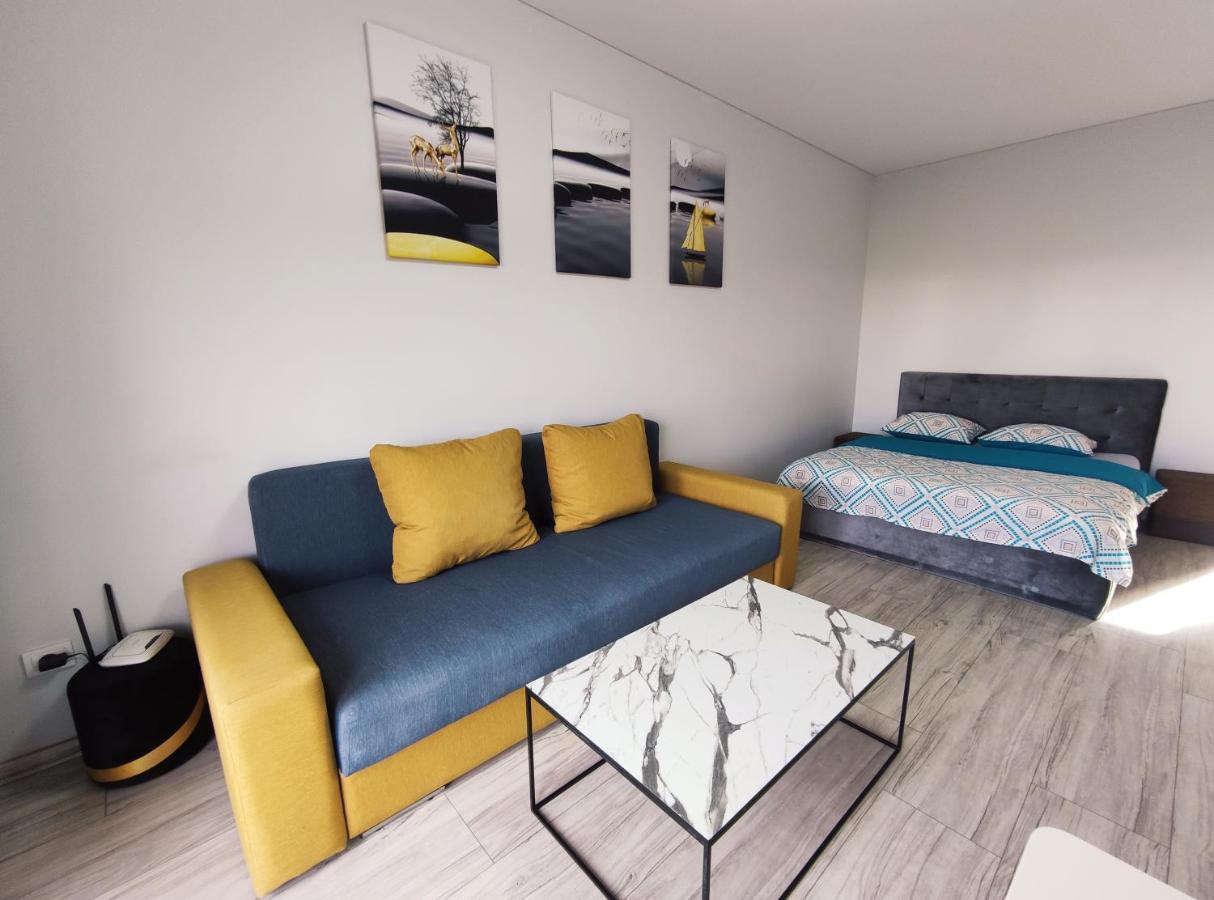 K-Town - Apartments Viabaltic Kaunas Esterno foto