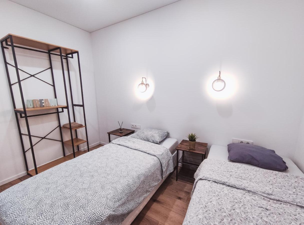 K-Town - Apartments Viabaltic Kaunas Esterno foto